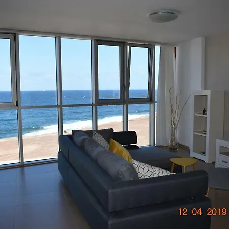 Appartement Luxurious Beach Apartment. *